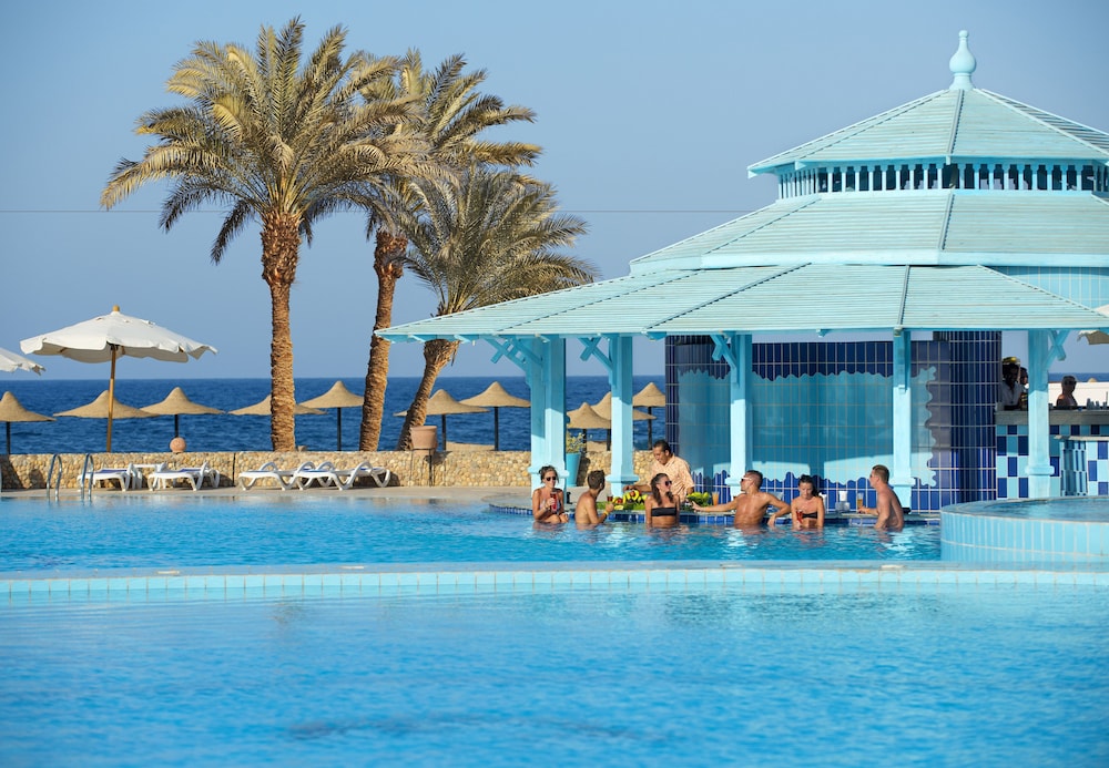 Concorde Moreen Beach Resort & Spa — Swimming pool in Marsa Alam, Red Sea