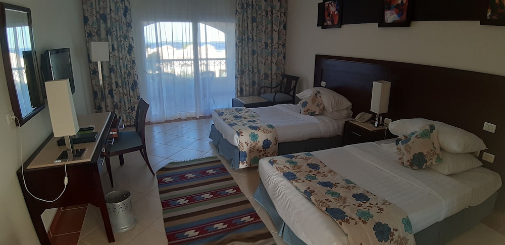 Concorde Moreen Beach Resort & Spa — Hotel rooms in Marsa Alam, Red Sea