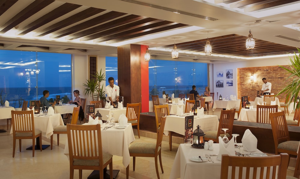 Concorde Moreen Beach Resort & Spa — Restaurant & bars in Marsa Alam, Red Sea