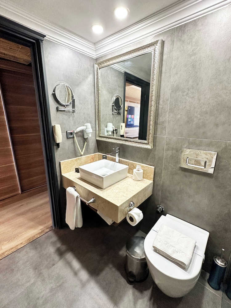 Laur Hotels Experience & Elegance — Hotel rooms in Didim, Aydin