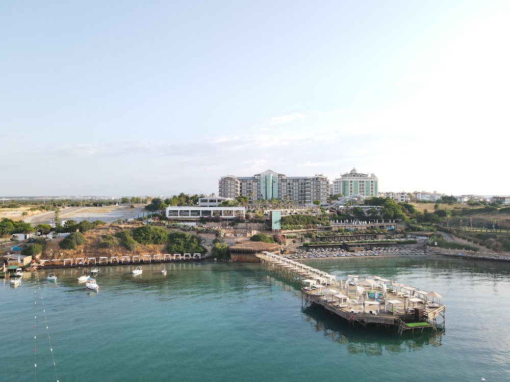 Laur Hotels Experience & Elegance — Hotel building in Didim, Aydin