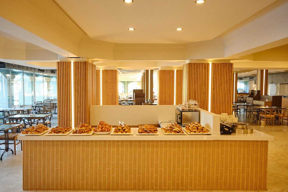 Laur Hotels Experience & Elegance — Restaurant & bars in Didim, Aydin