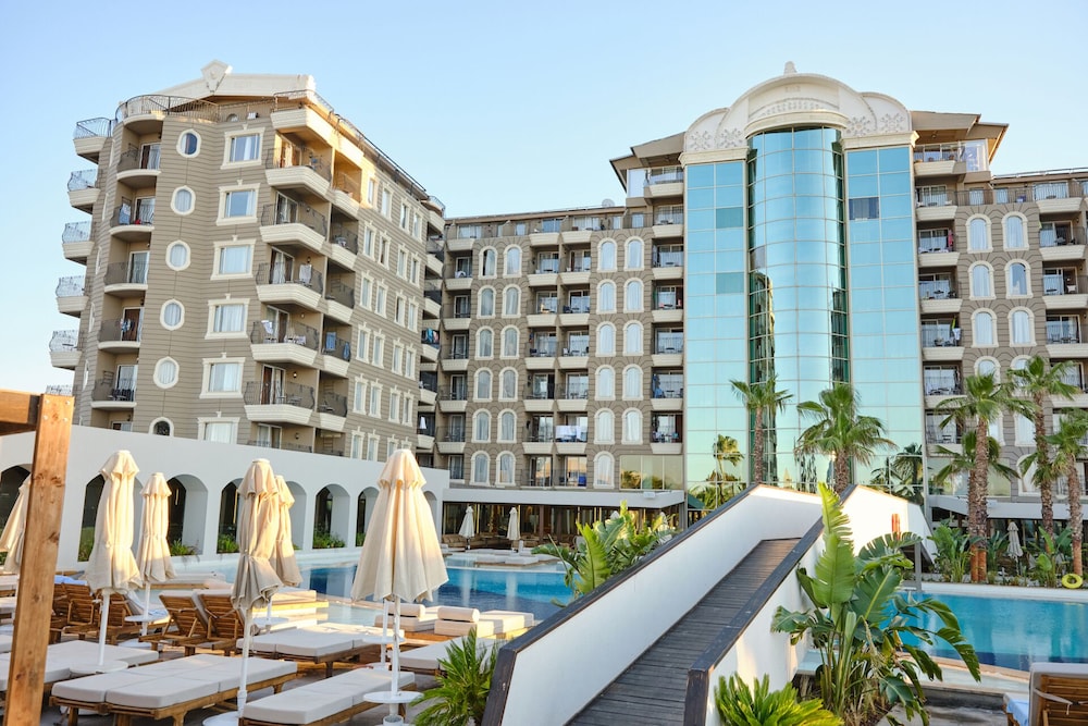Laur Hotels Experience & Elegance — Hotel building in Didim, Aydin