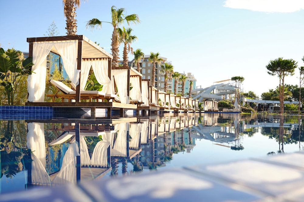 Laur Hotels Experience & Elegance — Swimming pool in Didim, Aydin