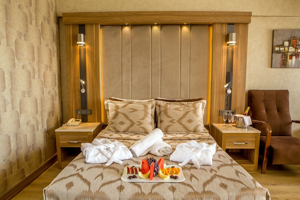 Laur Hotels Experience & Elegance — Hotel rooms in Didim, Aydin