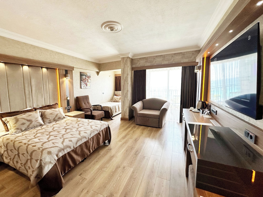 Laur Hotels Experience & Elegance — Hotel rooms in Didim, Aydin