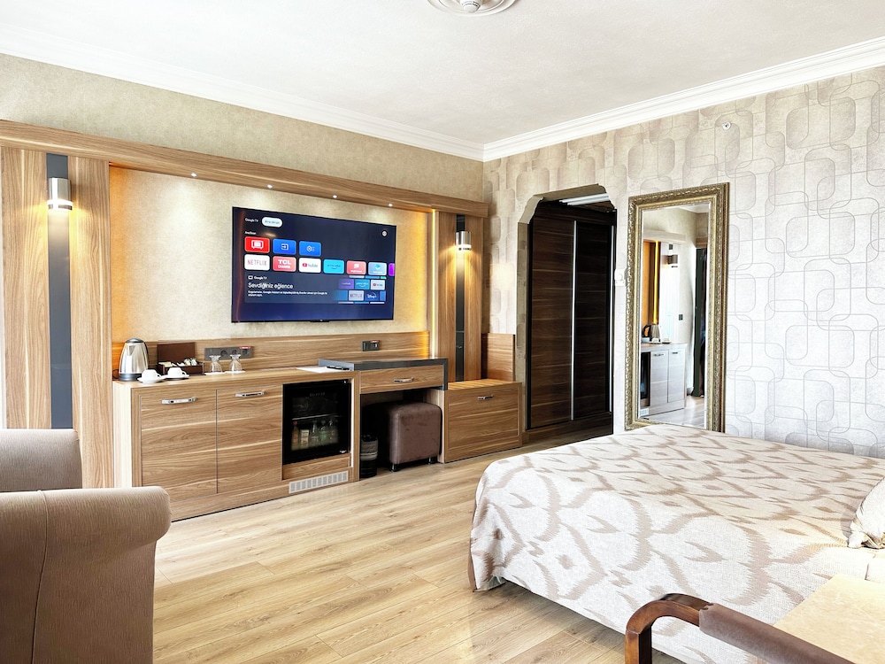Laur Hotels Experience & Elegance — Hotel rooms in Didim, Aydin