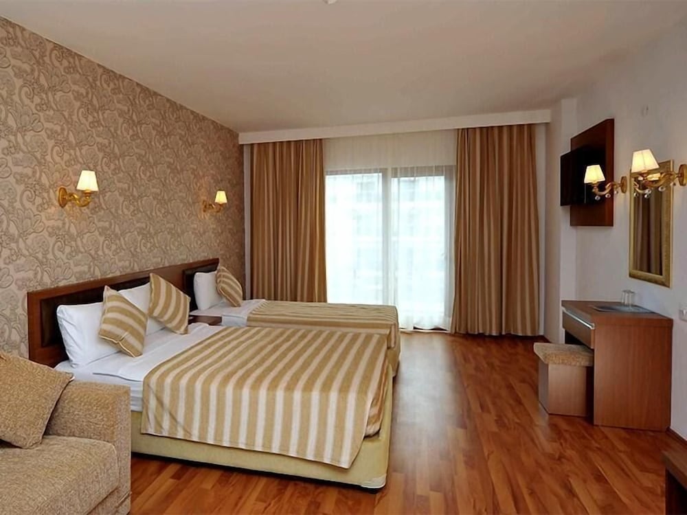 Eftalia Aqua Resort – All Inclusive — Rooms in Alanya