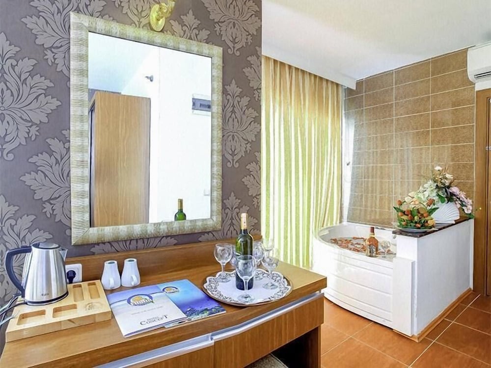 Eftalia Aqua Resort – All Inclusive — Rooms in Alanya