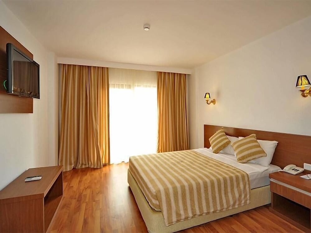 Eftalia Aqua Resort – All Inclusive — Rooms in Alanya