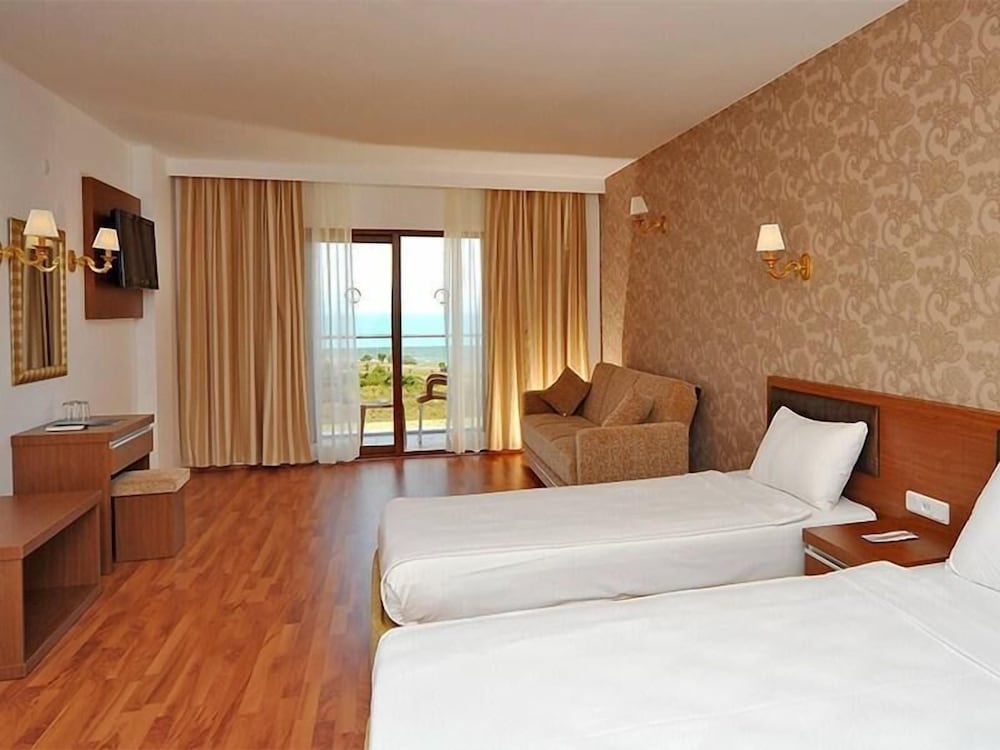 Eftalia Aqua Resort – All Inclusive — Rooms in Alanya