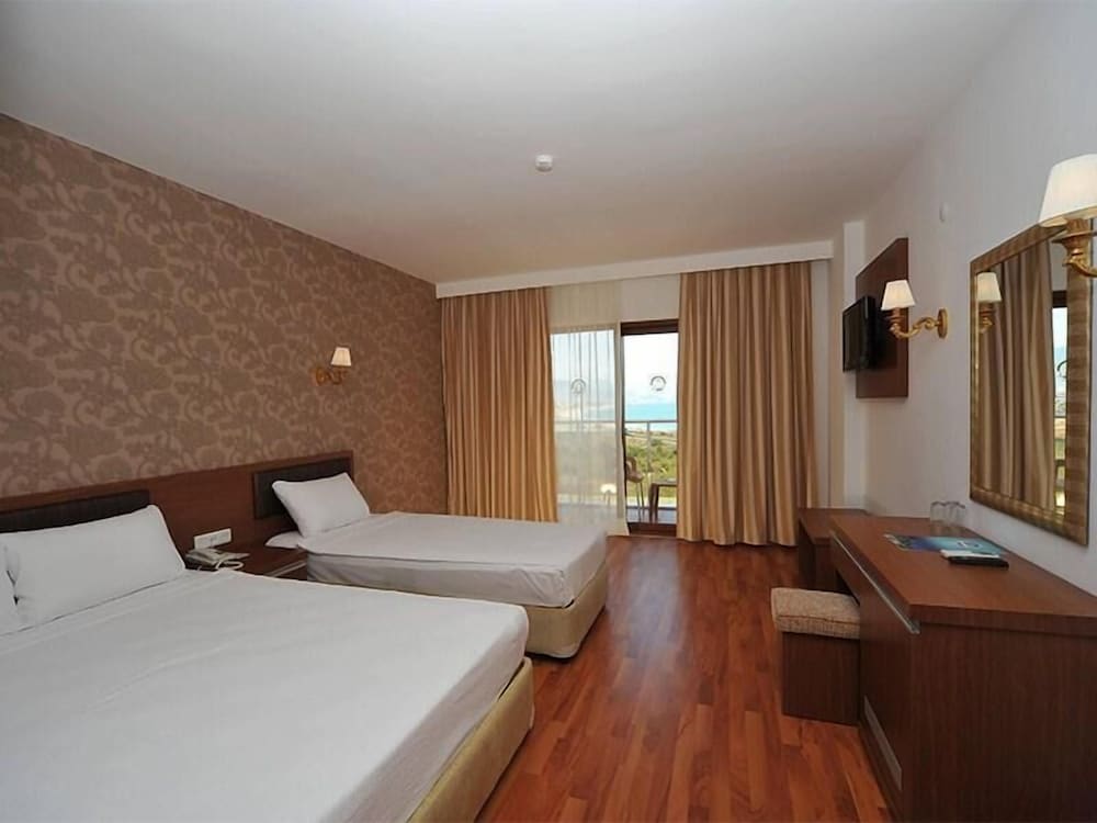 Eftalia Aqua Resort – All Inclusive — Rooms in Alanya