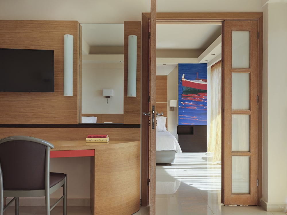 Esperos Mare Resort & Spa — Hotel rooms in Faliraki, South Aegean