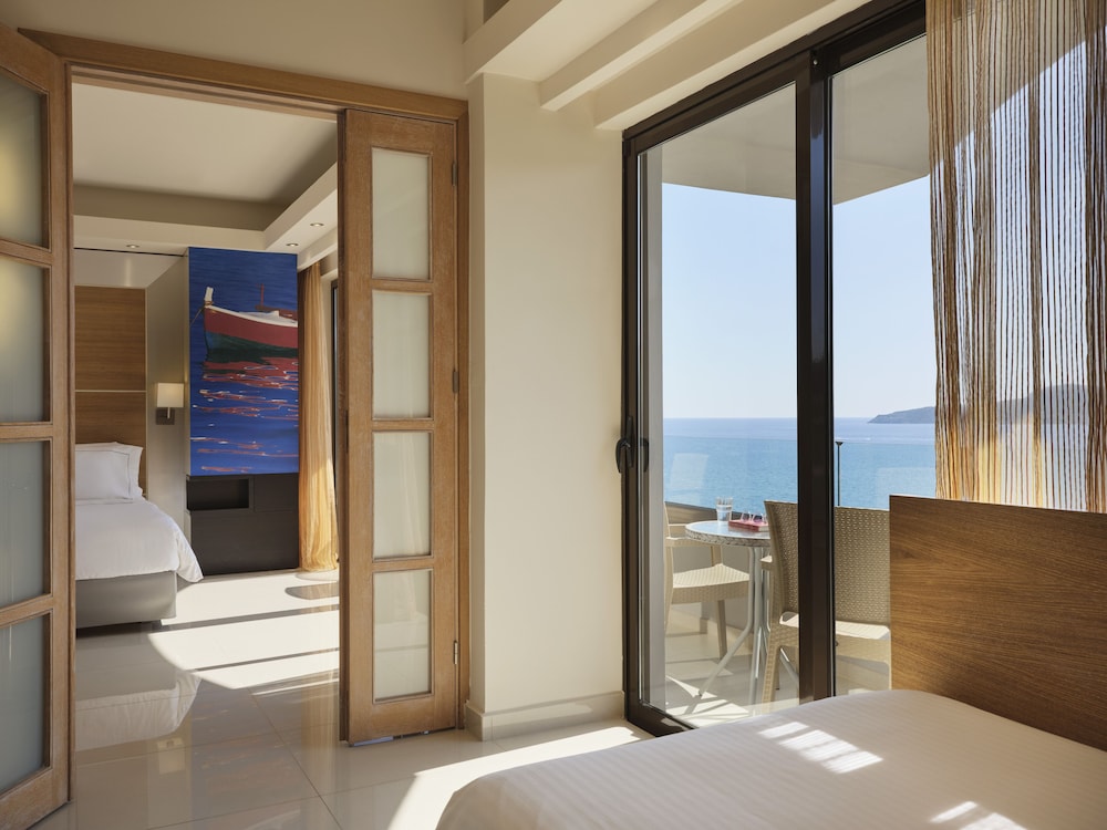 Esperos Mare Resort & Spa — Hotel rooms in Faliraki, South Aegean