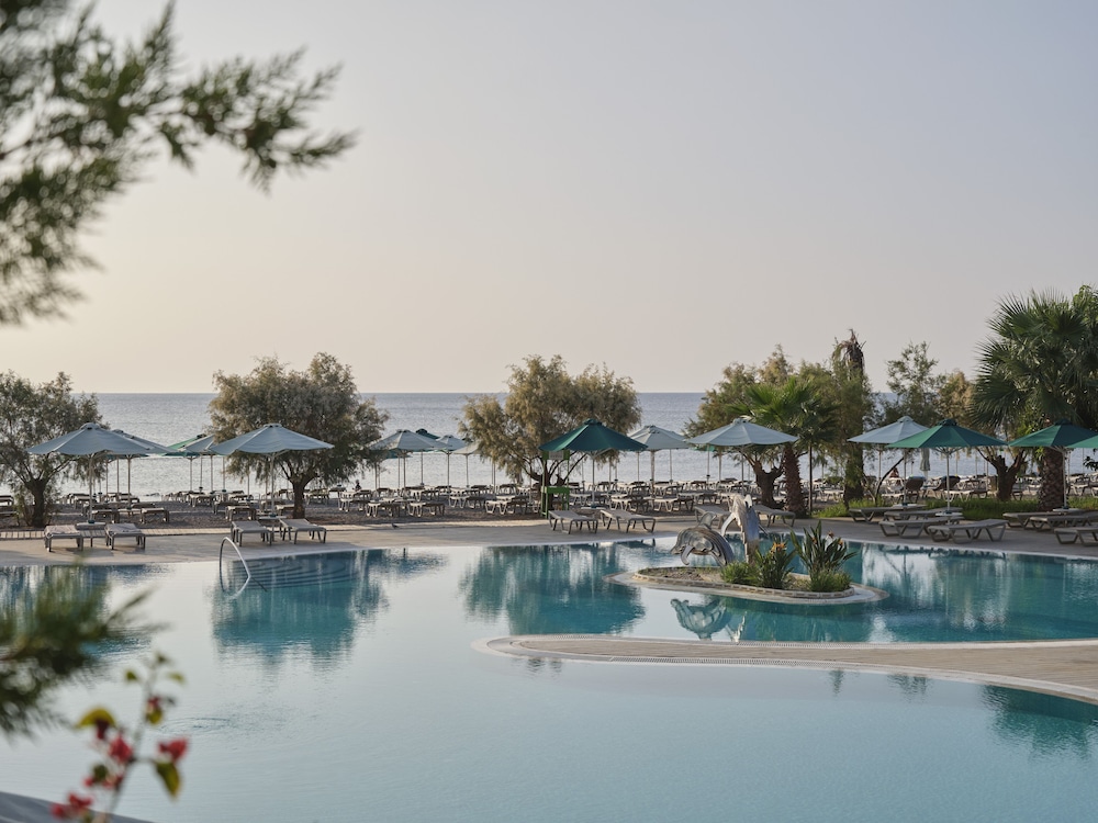 Esperos Mare Resort & Spa — Swimming pool in Faliraki, South Aegean
