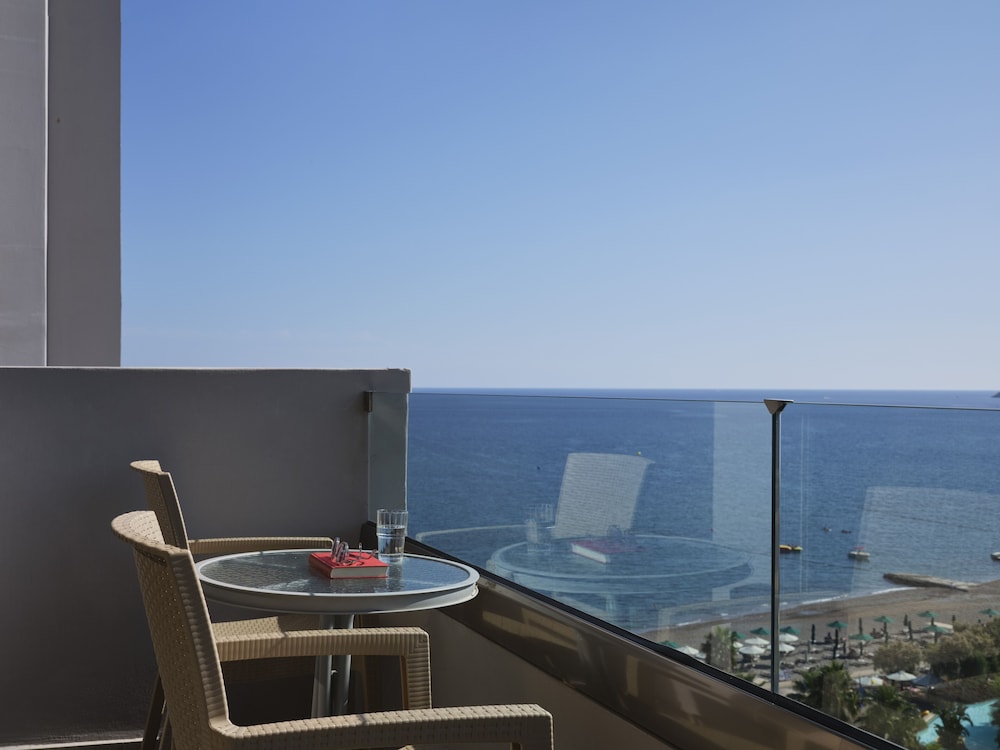 Esperos Mare Resort & Spa — Hotel rooms in Faliraki, South Aegean