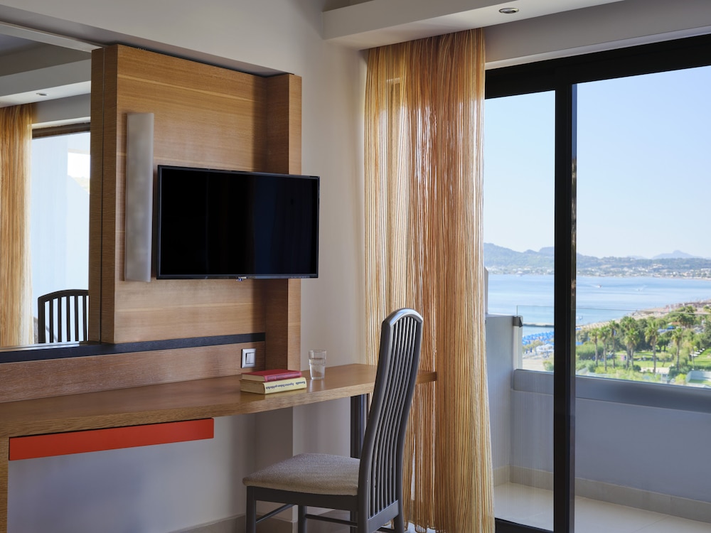 Esperos Mare Resort & Spa — Hotel rooms in Faliraki, South Aegean