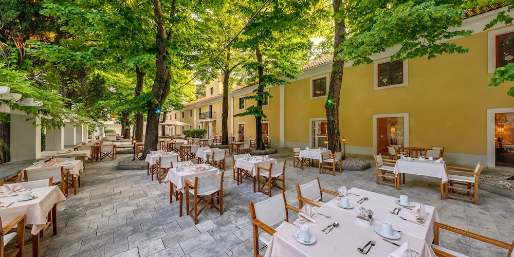 Falkensteiner Hotel Adriana l Adults Only — Restaurant & bars in Zadar, Zadar