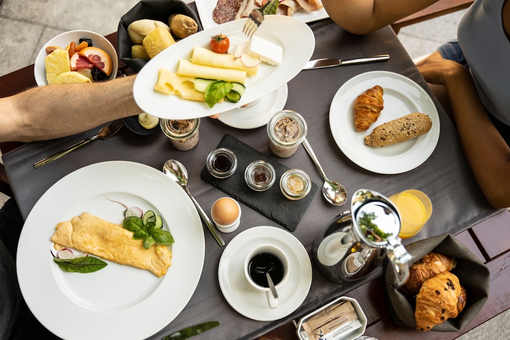 Falkensteiner Hotel Adriana l Adults Only — Restaurant & bars in Zadar, Zadar
