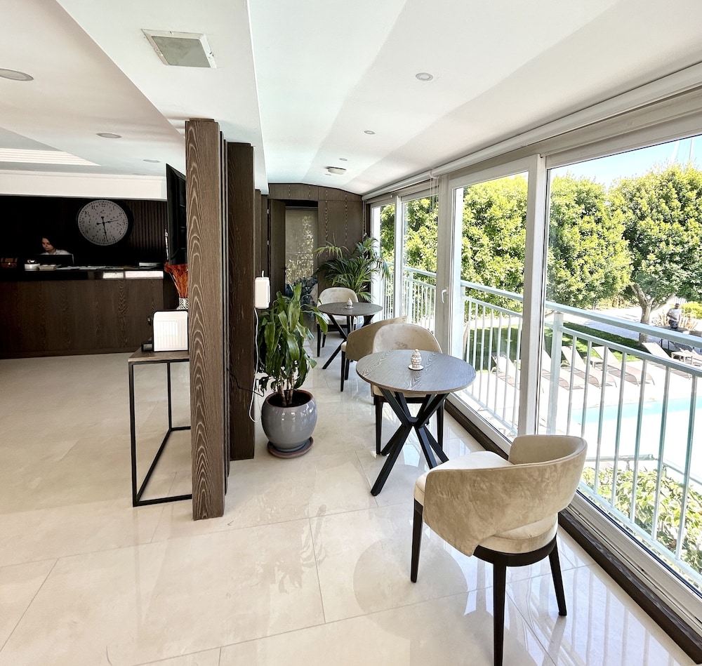 Marina Boutique Fethiye - Boutique Class — Restaurant & bars in Fethiye, Mugla