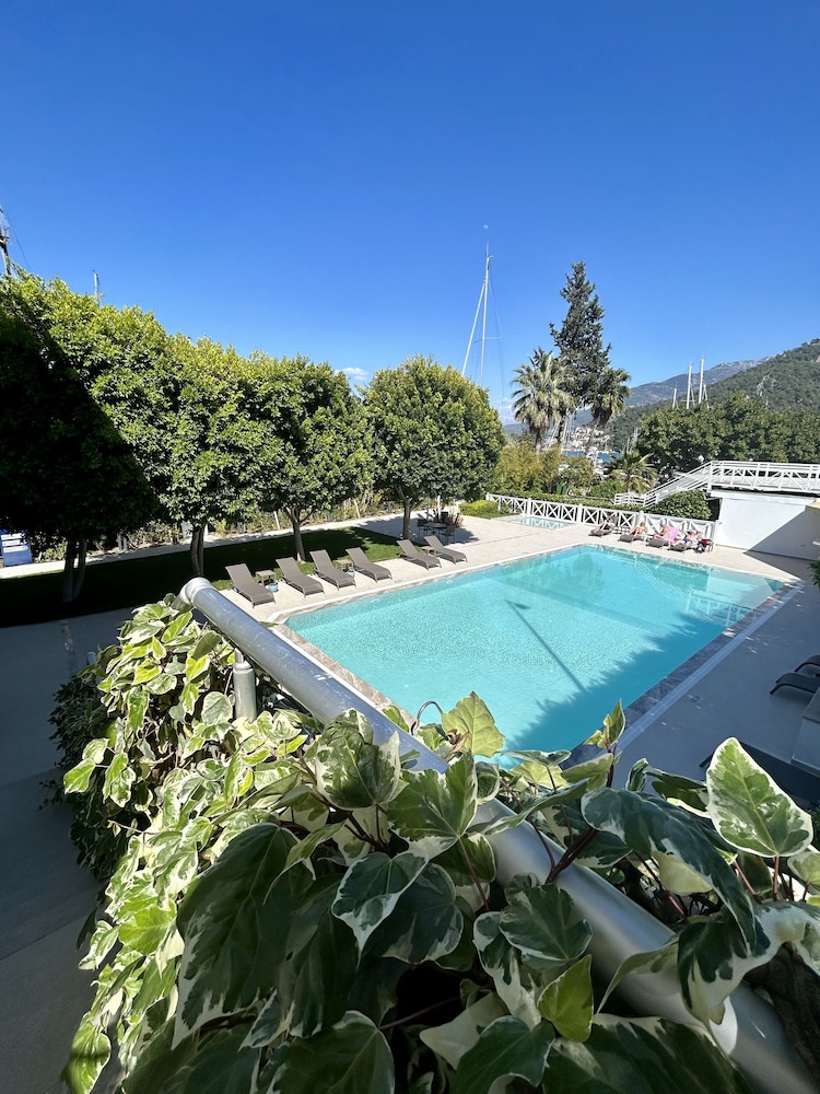 Marina Boutique Fethiye - Boutique Class — Swimming pool in Fethiye, Mugla