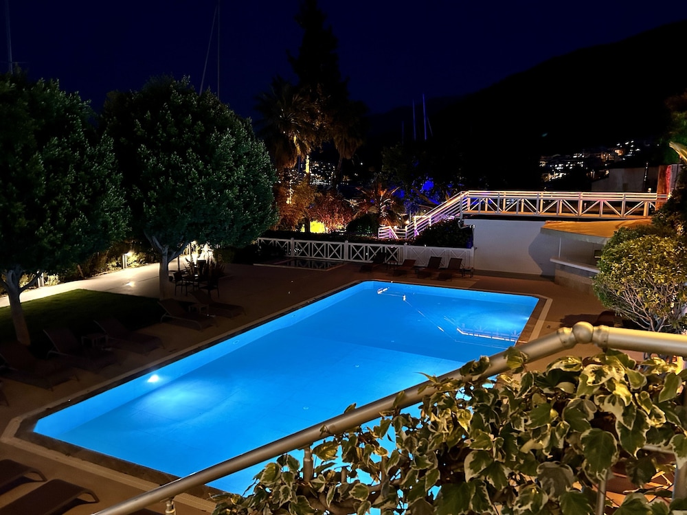 Marina Boutique Fethiye - Boutique Class — Swimming pool in Fethiye, Mugla