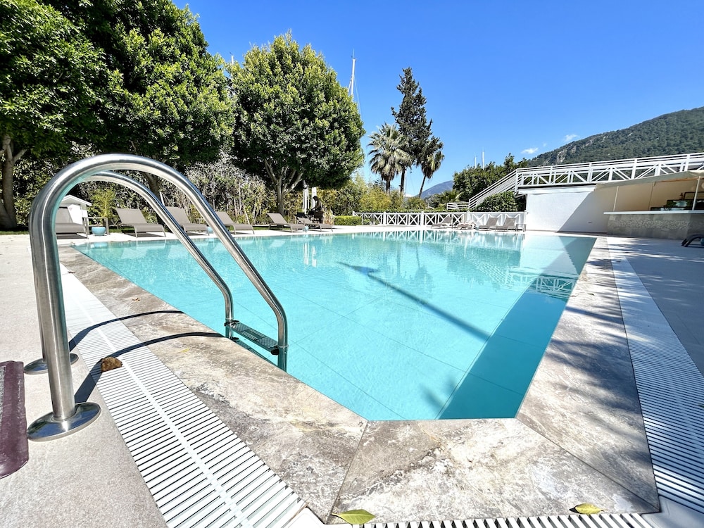 Marina Boutique Fethiye - Boutique Class — Swimming pool in Fethiye, Mugla