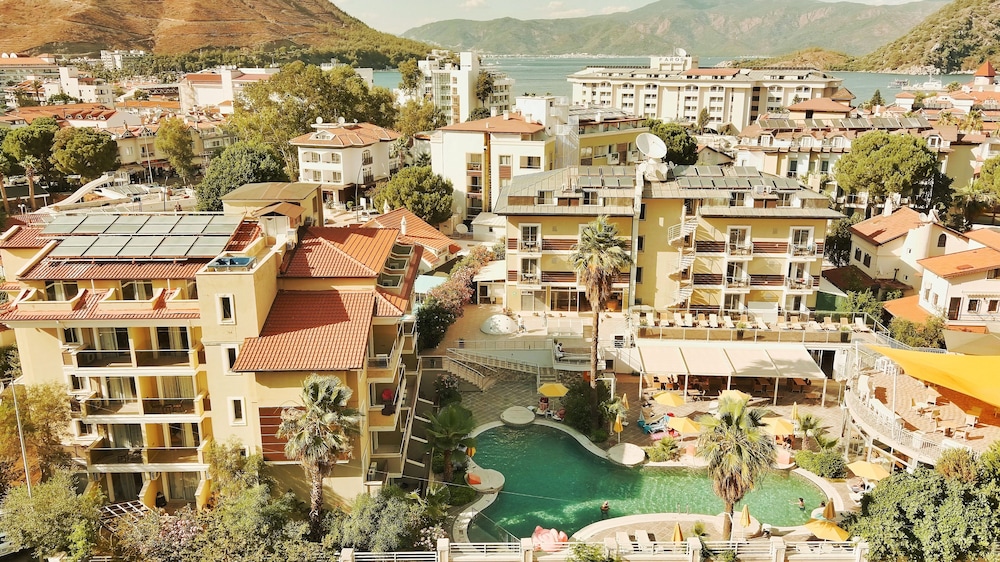 Mersoy Bellavista Hotel — Swimming pool in İçmeler, Mugla