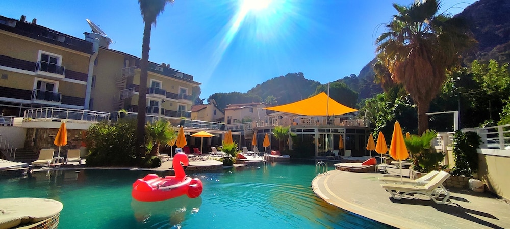 Mersoy Bellavista Hotel — Swimming pool in İçmeler, Mugla