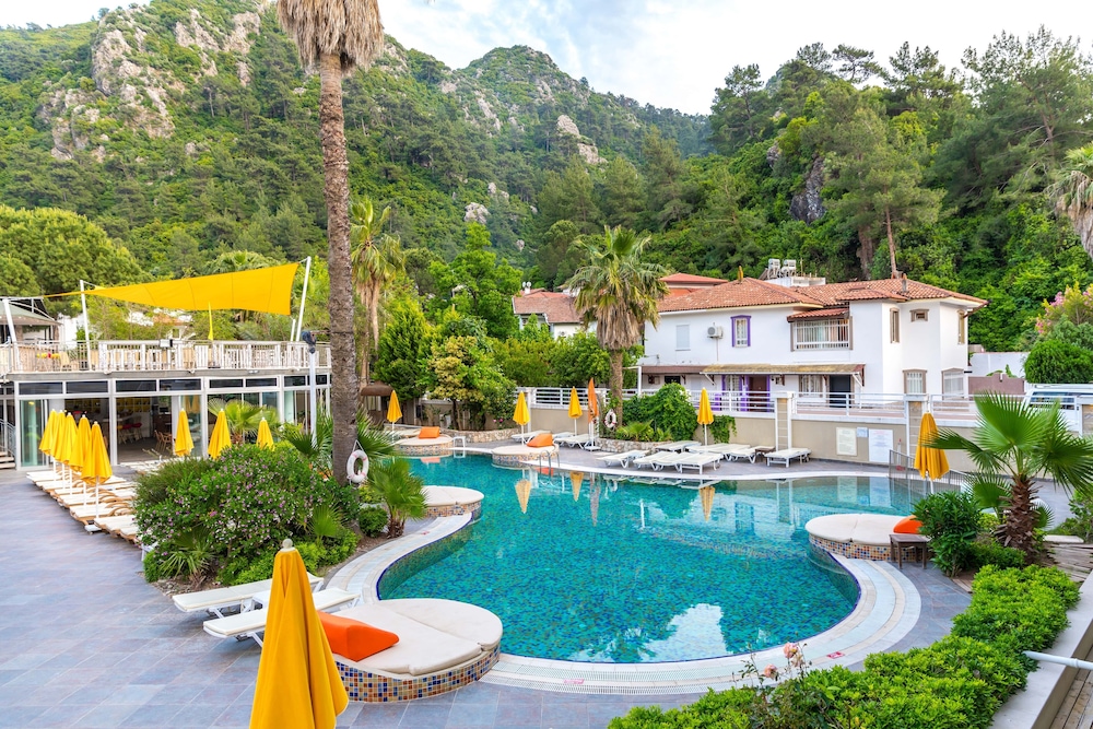 Mersoy Bellavista Hotel — Swimming pool in İçmeler, Mugla