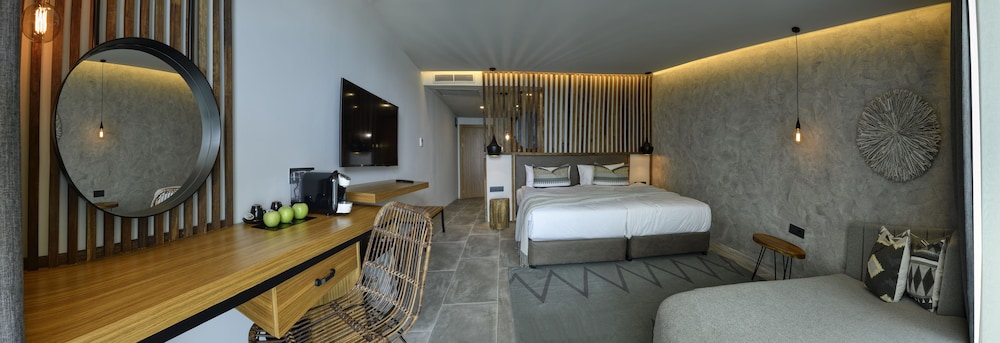 Grifid Hotel Vistamar - Ultra All Inclusive — Hotel rooms in Golden Sands, Varna Region