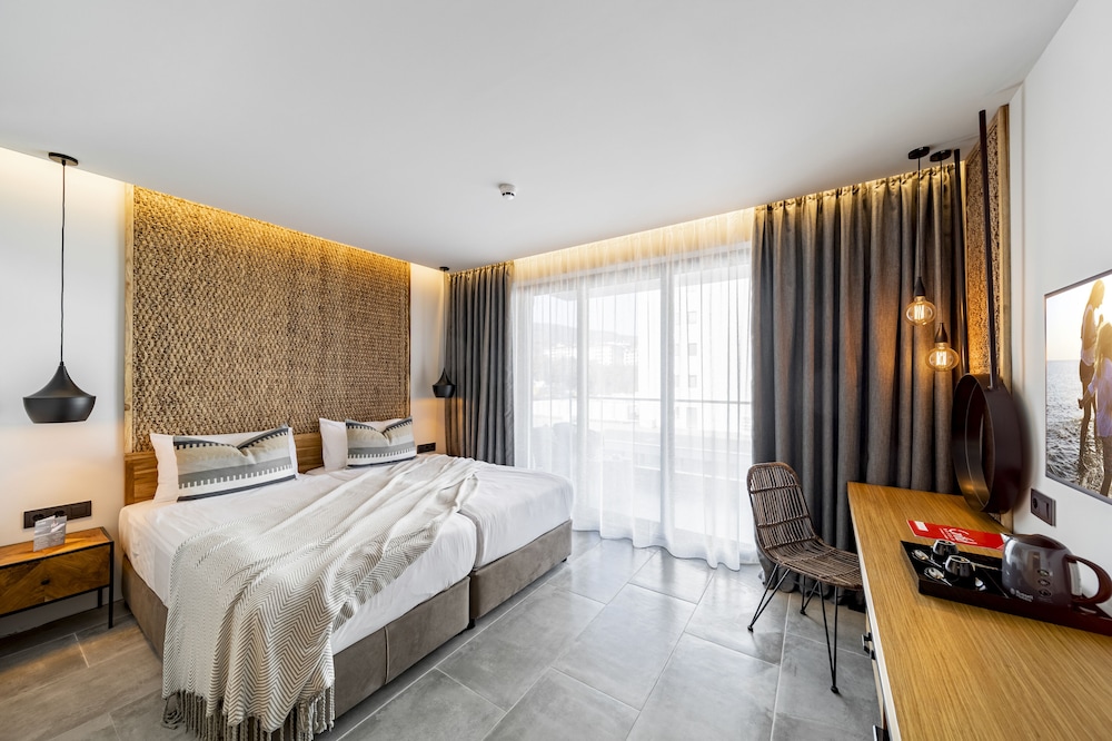 Grifid Hotel Vistamar - Ultra All Inclusive — Hotel rooms in Golden Sands, Varna Region