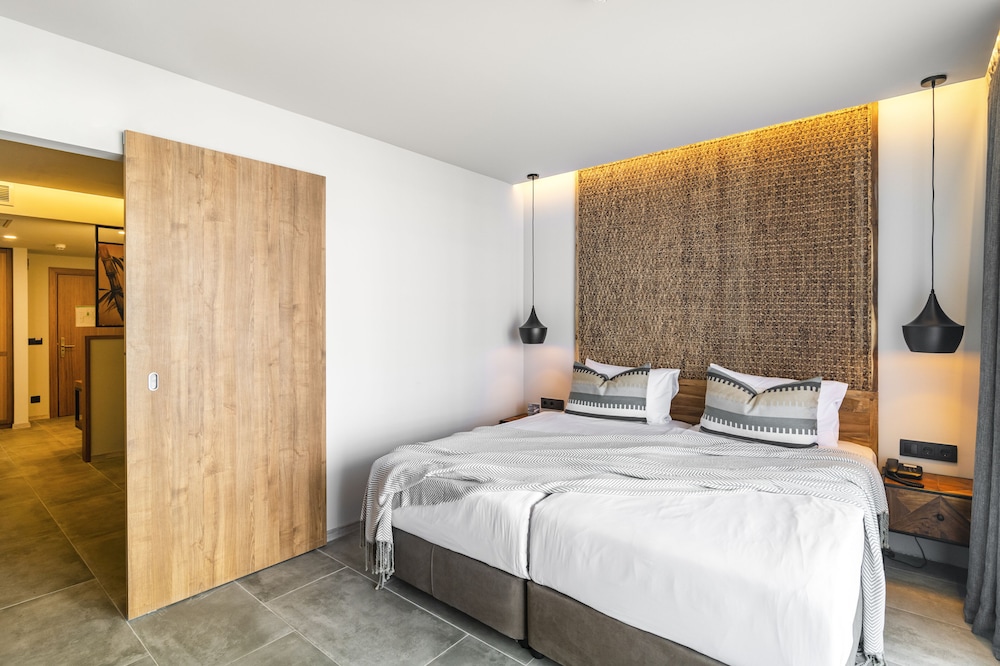 Grifid Hotel Vistamar - Ultra All Inclusive — Hotel rooms in Golden Sands, Varna Region