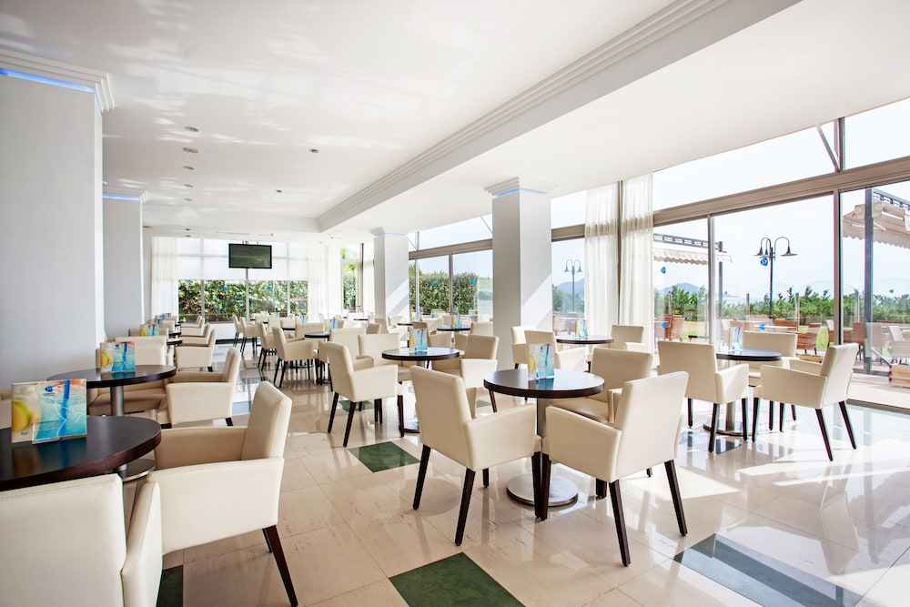Grupotel Natura Playa — Restaurant & bars in Playa de Muro, Balearic Islands