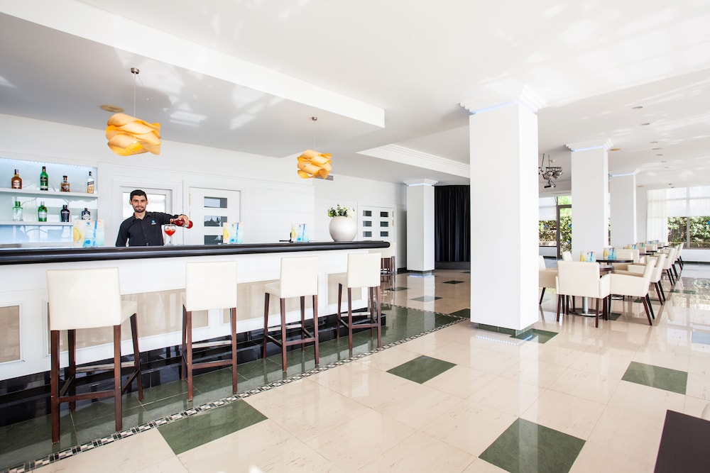 Grupotel Natura Playa — Restaurant & bars in Playa de Muro, Balearic Islands