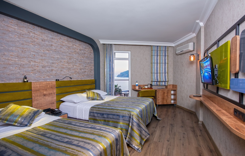 Monart City Hotel - All Inclusive — Hotel rooms in Alanya