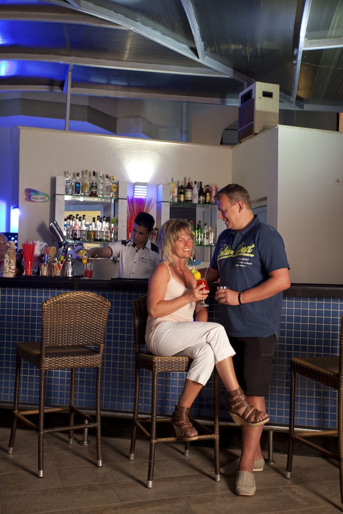 Monart City Hotel - All Inclusive — Restaurant & bars in Alanya