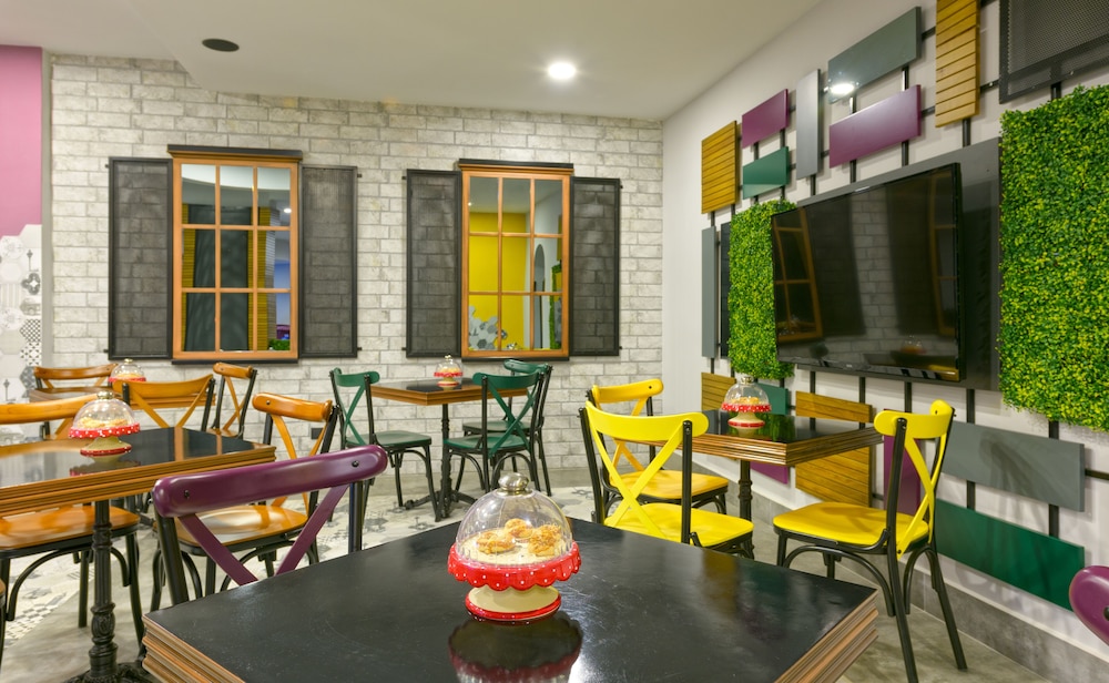 Monart City Hotel - All Inclusive — Restaurant & bars in Alanya