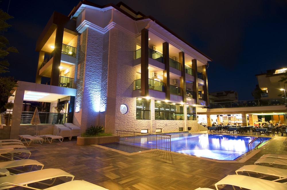 Supreme Marmaris Hotel — Hotel building in Marmaris, Mugla