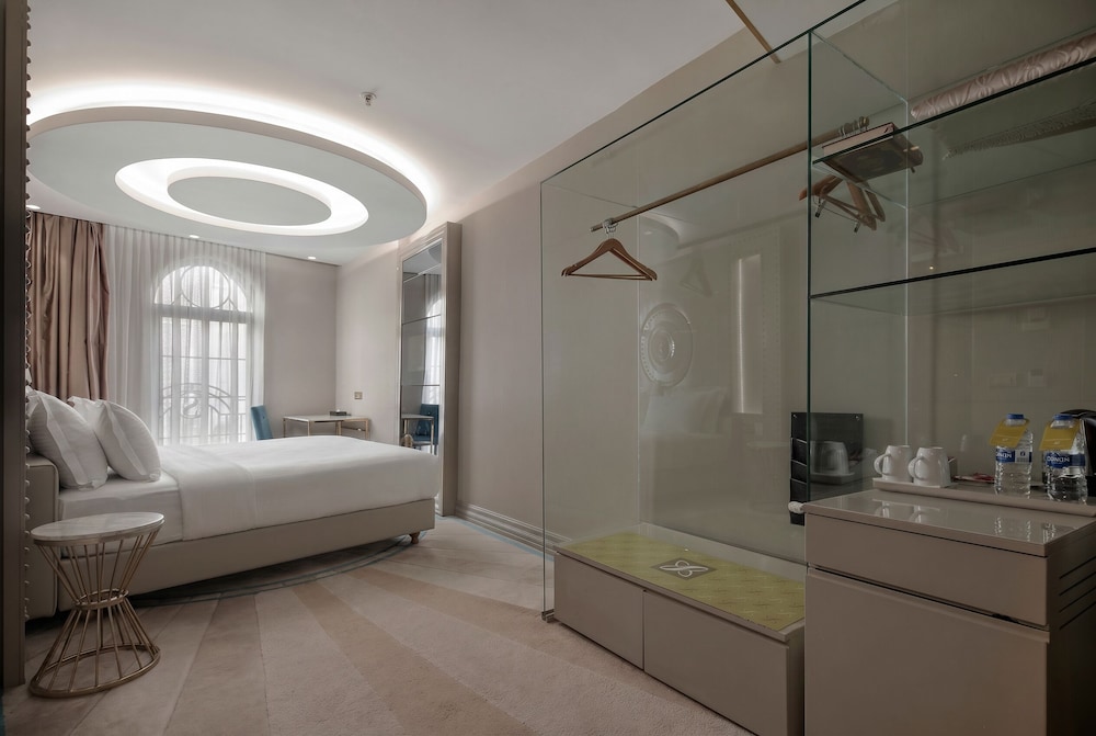 Sura Design Hotel and Suites - Boutique Class — Hotel rooms in Istanbul, Istanbul