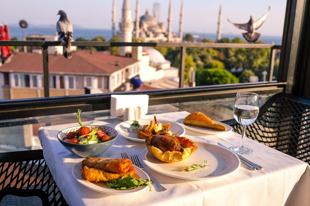 Sura Design Hotel and Suites - Boutique Class — Restaurant & bars in Istanbul, Istanbul