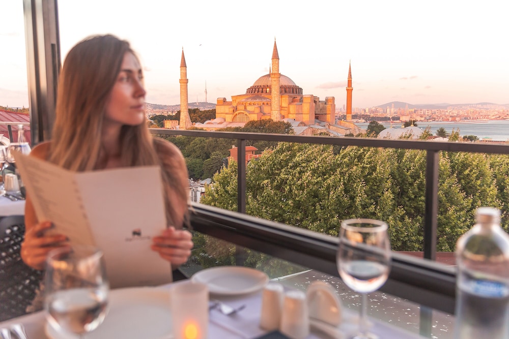 Sura Design Hotel and Suites - Boutique Class — Restaurant & bars in Istanbul, Istanbul