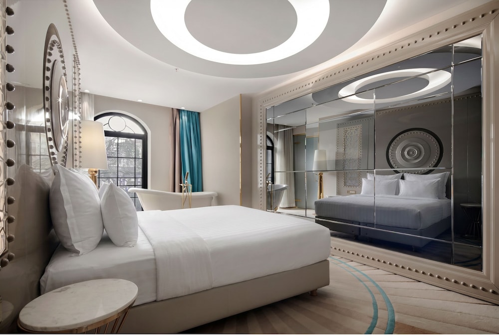 Sura Design Hotel and Suites - Boutique Class — Hotel rooms in Istanbul, Istanbul