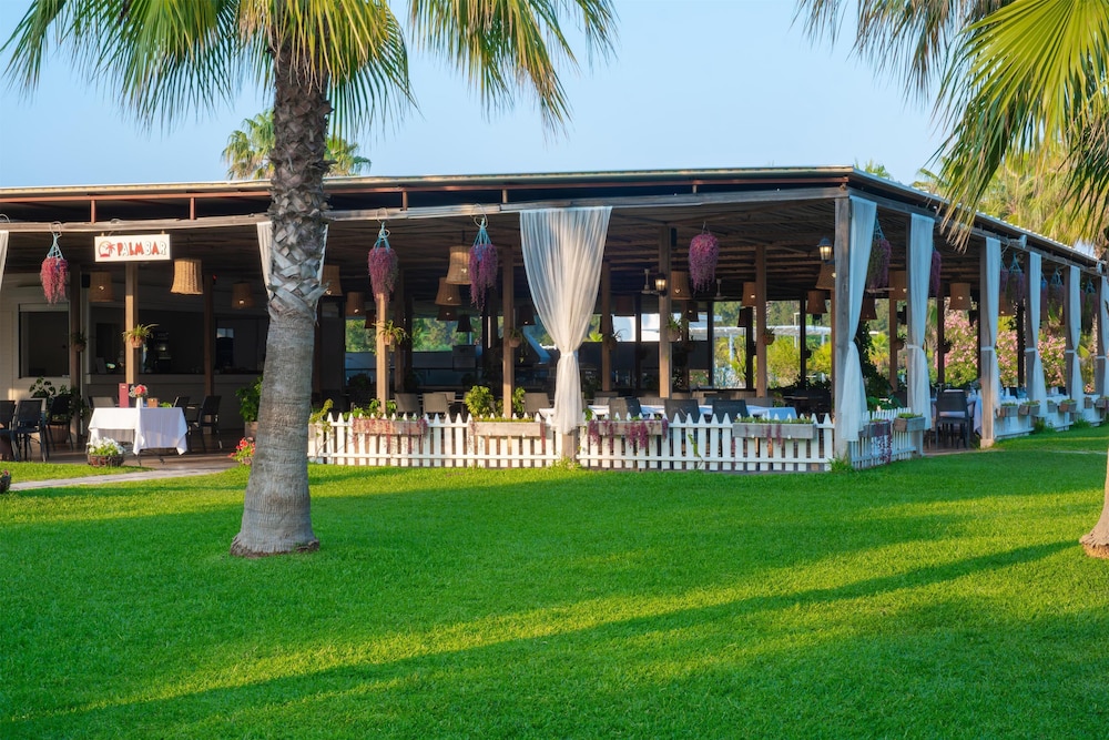 Sural Resort - All Inclusive — Restaurant & bars in Side