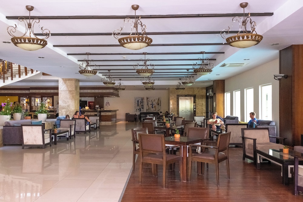 Sural Resort - All Inclusive — Restaurant & bars in Side