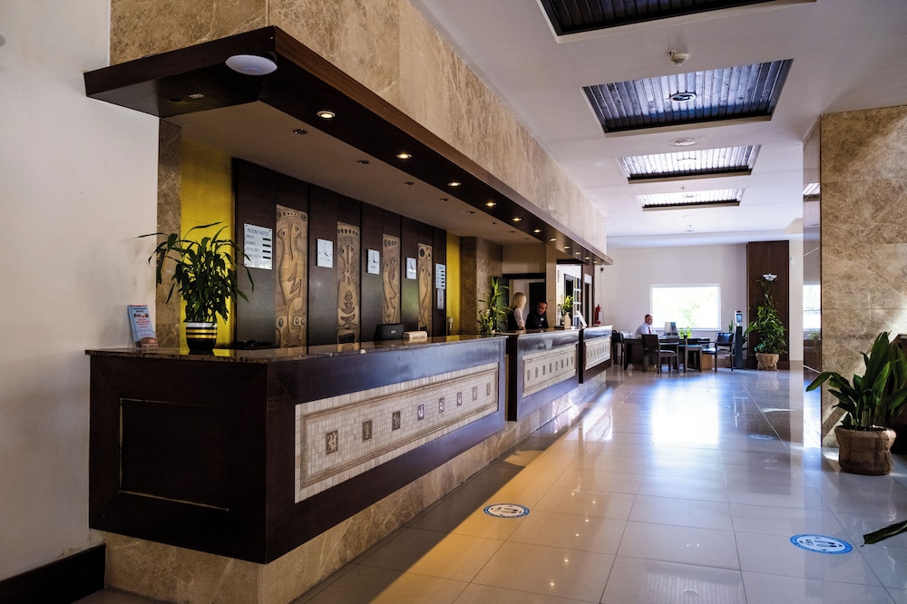 Sural Resort - All Inclusive — Hotel building in Side