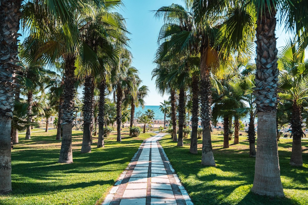 Sural Resort - All Inclusive — Beach in Side