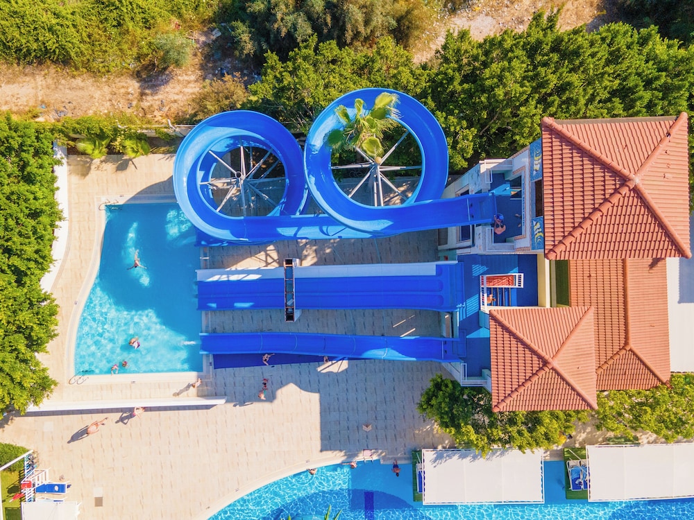 Sural Resort - All Inclusive — Swimming pool in Side