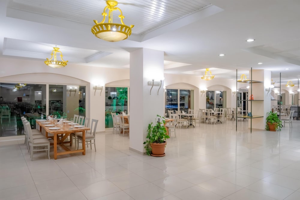 Sural Resort - All Inclusive — Restaurant & bars in Side