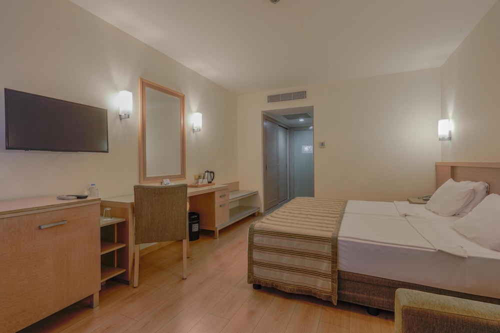 Sural Resort - All Inclusive — Hotel rooms in Side